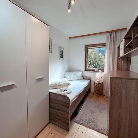 Sepp, Haus Φίνκενμπεργκ