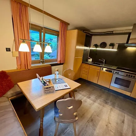 Sepp, Haus Ferienhaus Finkenberg